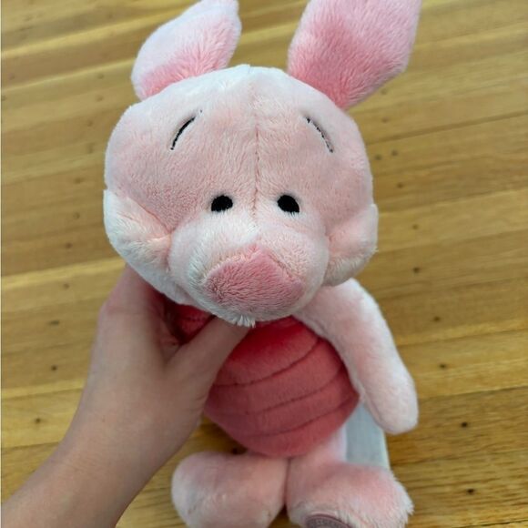 Disney Winnie the Pooh & Piglet Disney Store Exclusive Plushes - Picture 9 of 11